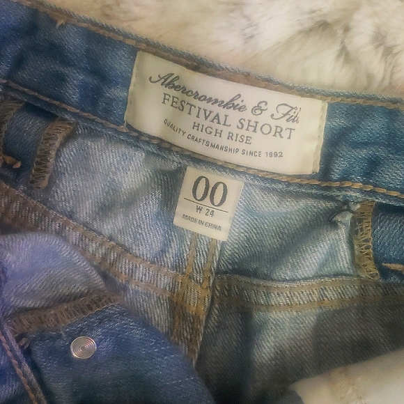 Abercrombie&Fitch Festival shorts, High rise, Size 00 - Picture 4 of 9